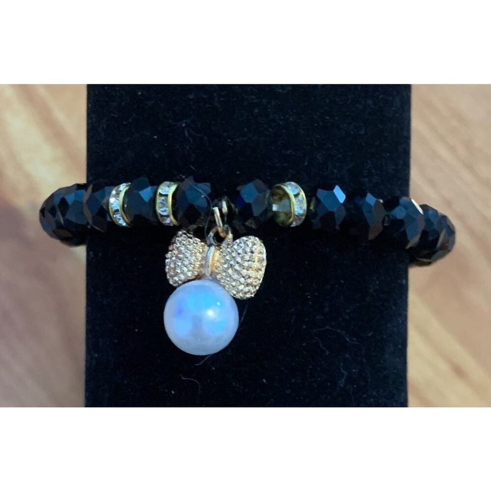 Pearl with a‎ Bow Black Bracelet